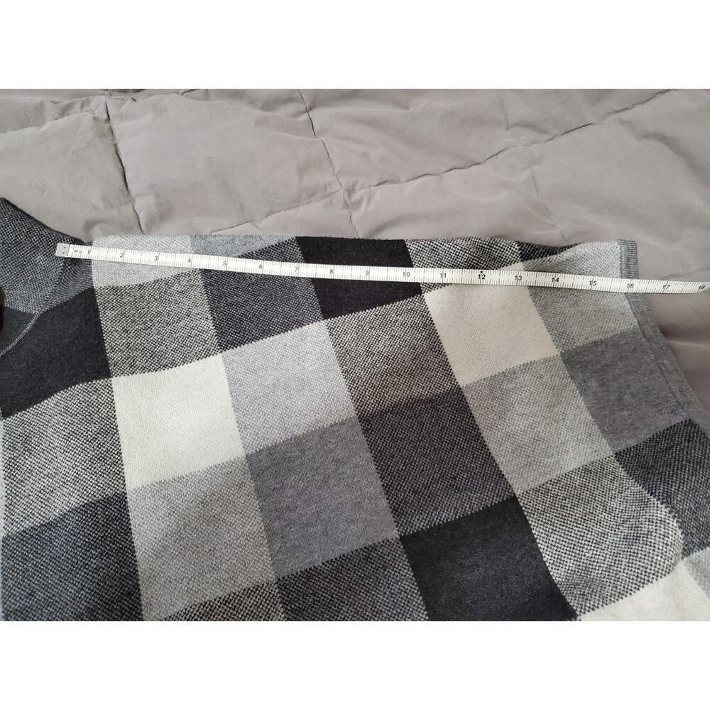 Tahari Women’s Plaid Sweater Jacket Size XL Gray Zip Front Rayon Blend - Picture 9 of 16
